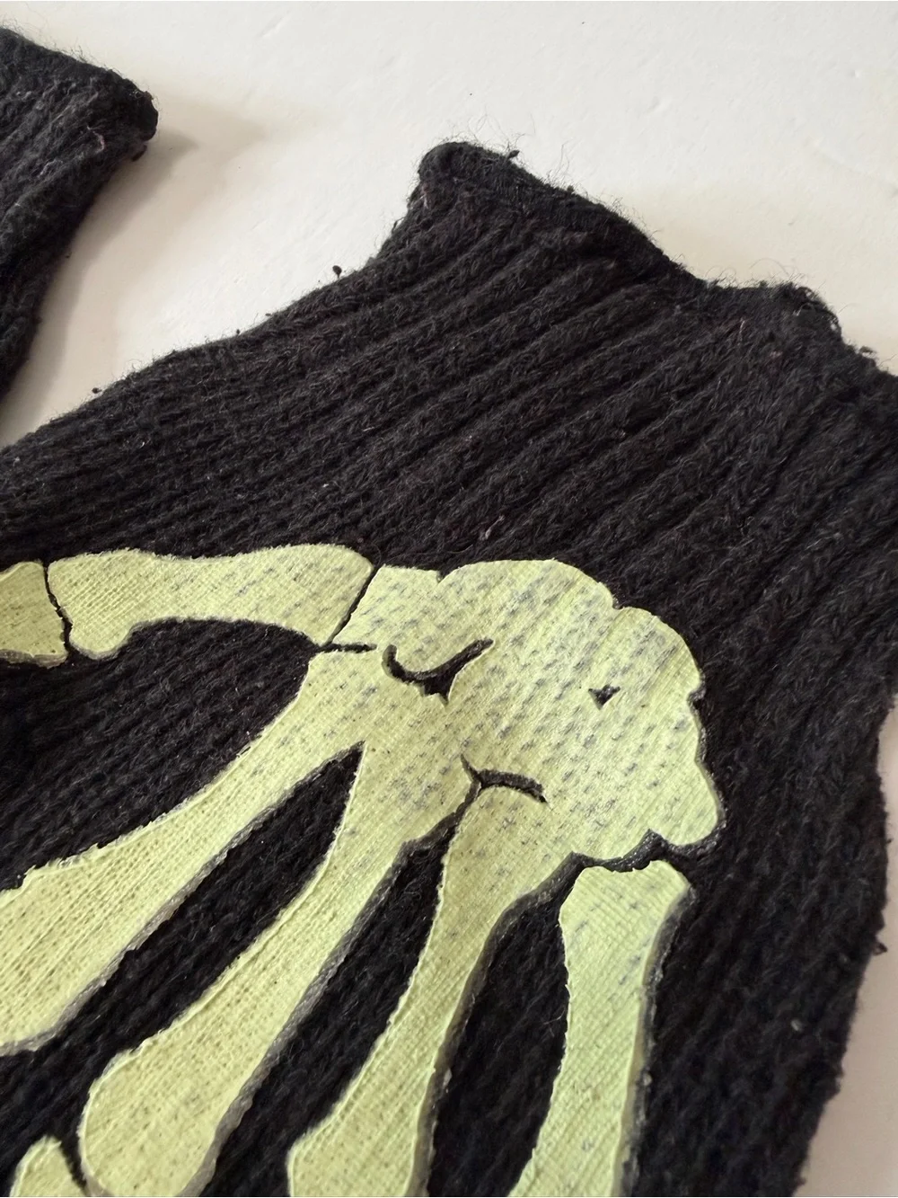 Halloween Skeleton Fingerless Gloves for Kids in Black